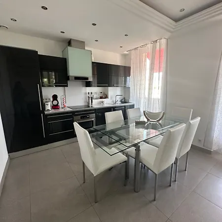 Apartman Exceptionnel 3 Pieces Proche Palais
