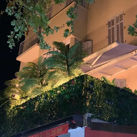 Exceptionnel 3 Pieces Proche Palais